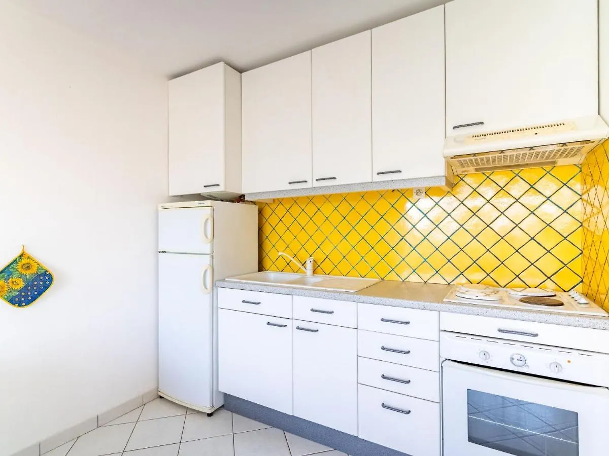 Apartment Les Roses Lauriers By Interhome 勒拉旺杜 0*,  法国
