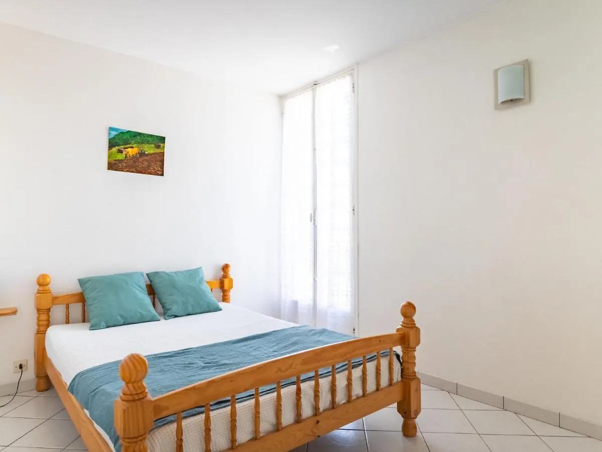Apartment Les Roses Lauriers By Interhome Le Lavandou