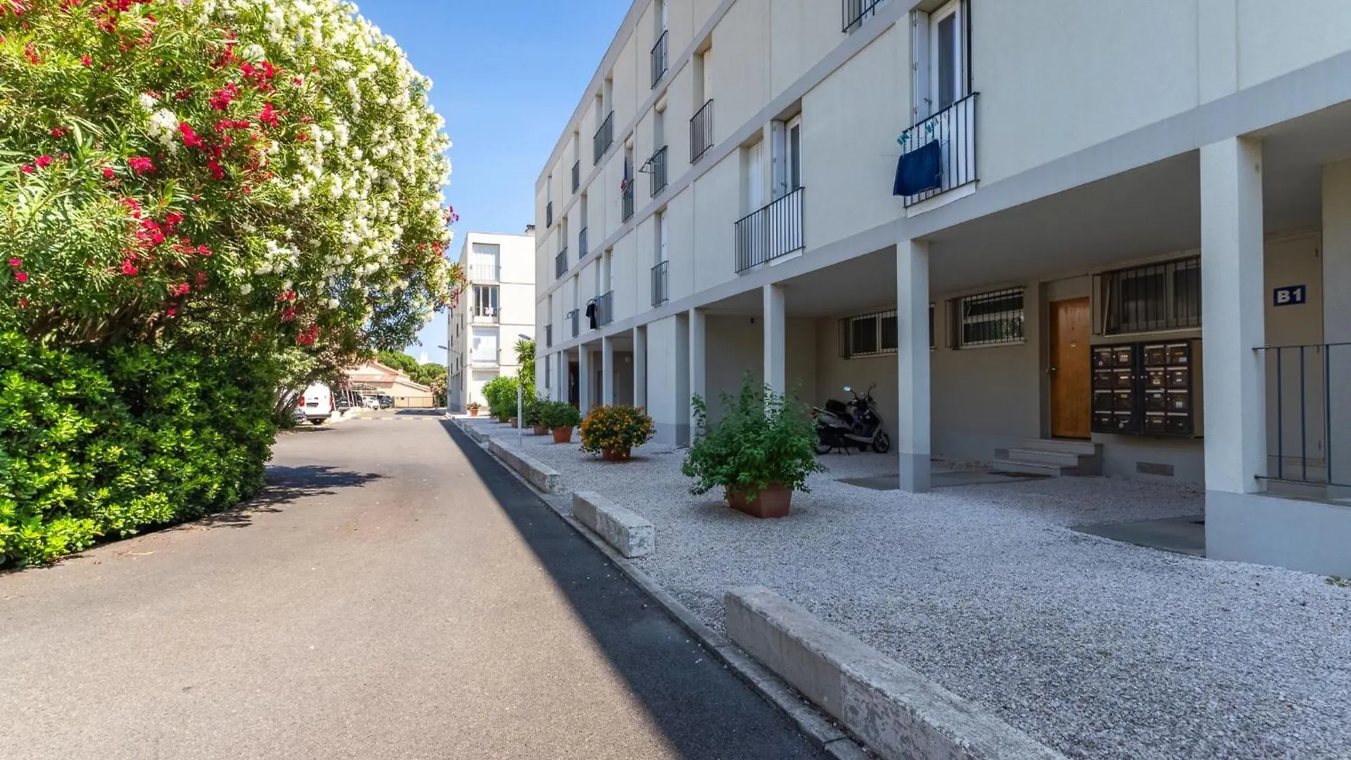 Apartment Les Roses Lauriers By Interhome 勒拉旺杜 法国