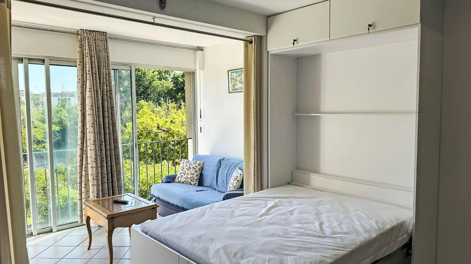Apartment Les Roses Lauriers By Interhome Le Lavandou